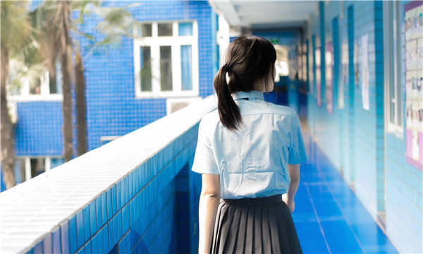 花溪如何找到一个可以帮助我生孩子的女人？