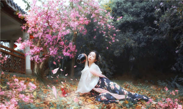 花溪标题：寻求拥有自己孩子的希望—关于供卵代怀公司